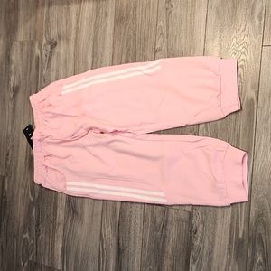 NWT ZJCT Women's sz M pink Yoga Capris w/ 2 front pockets